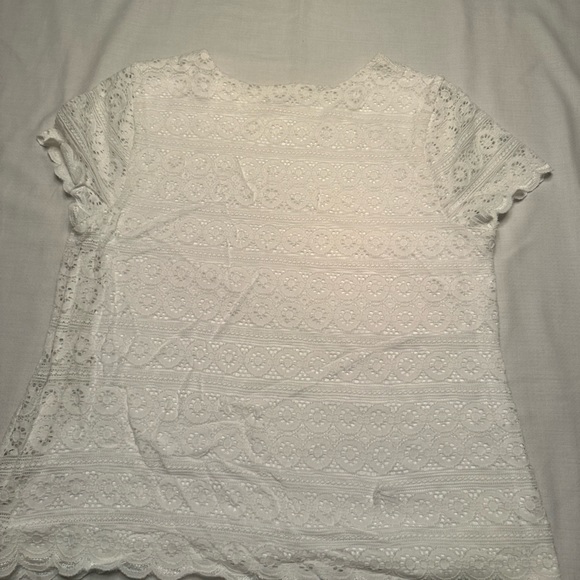 Charter Club. White lace top with liner under lace. Jersey stretch. Small pic - Picture 2 of 5